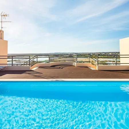 House - Pool On Rooftop Apartment *