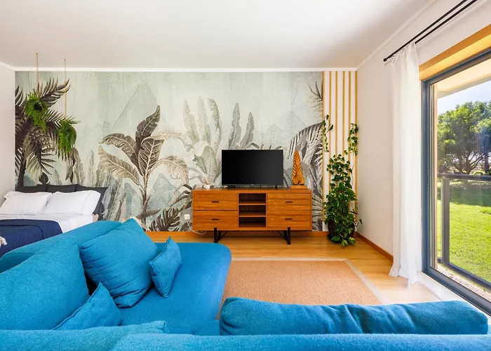 Apartment House - Pool On Rooftop